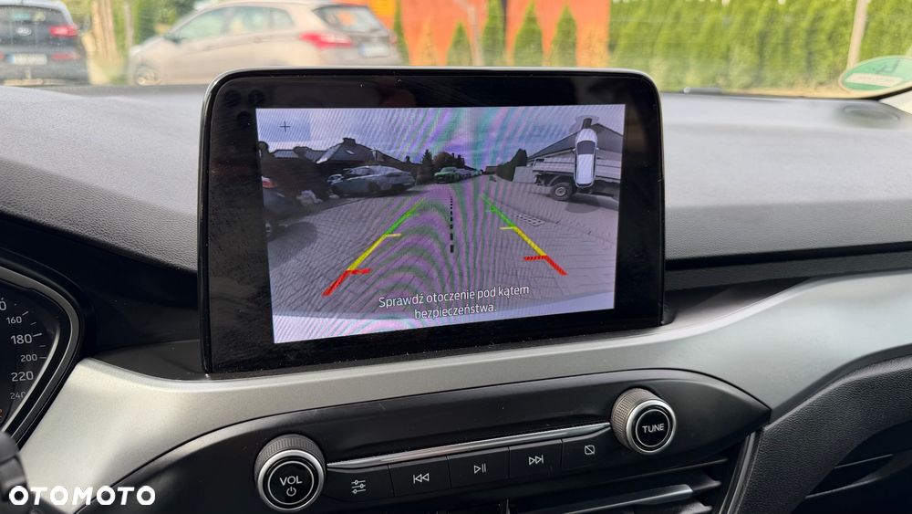 Ford Focus 1.5 EcoBlue Start-Stopp-System COOL&CONNECT DESIGN - 23