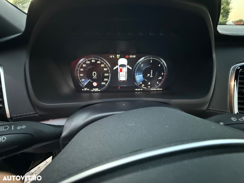 Volvo XC 90 B5 D AWD Geartronic RDesign - 17