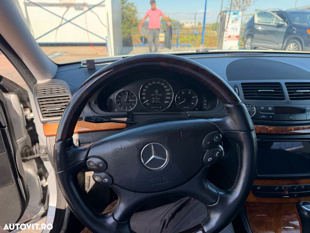 Mercedes-Benz E - 9