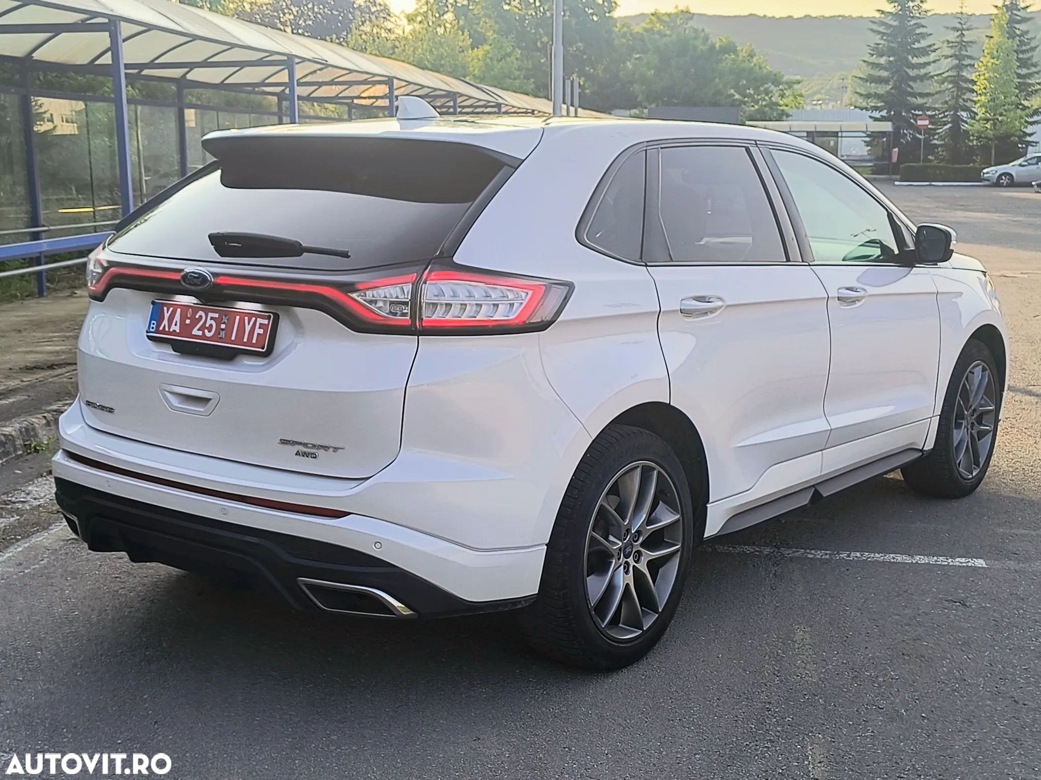 Ford Edge 2.0 TDCi Bi-Turbo 4x4 ST-LINE - 4