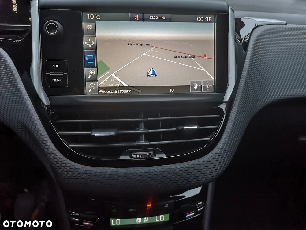 Peugeot 208 1.2 PureTech Allure S&S - 31