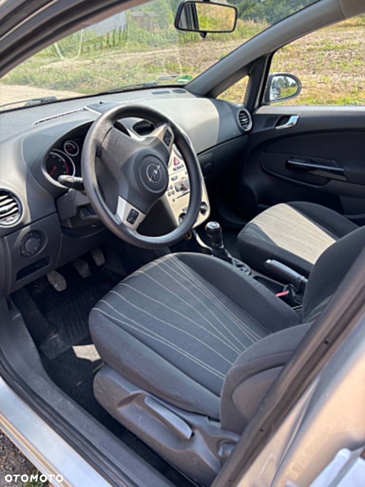 Opel Corsa 1.2 16V Enjoy - 4