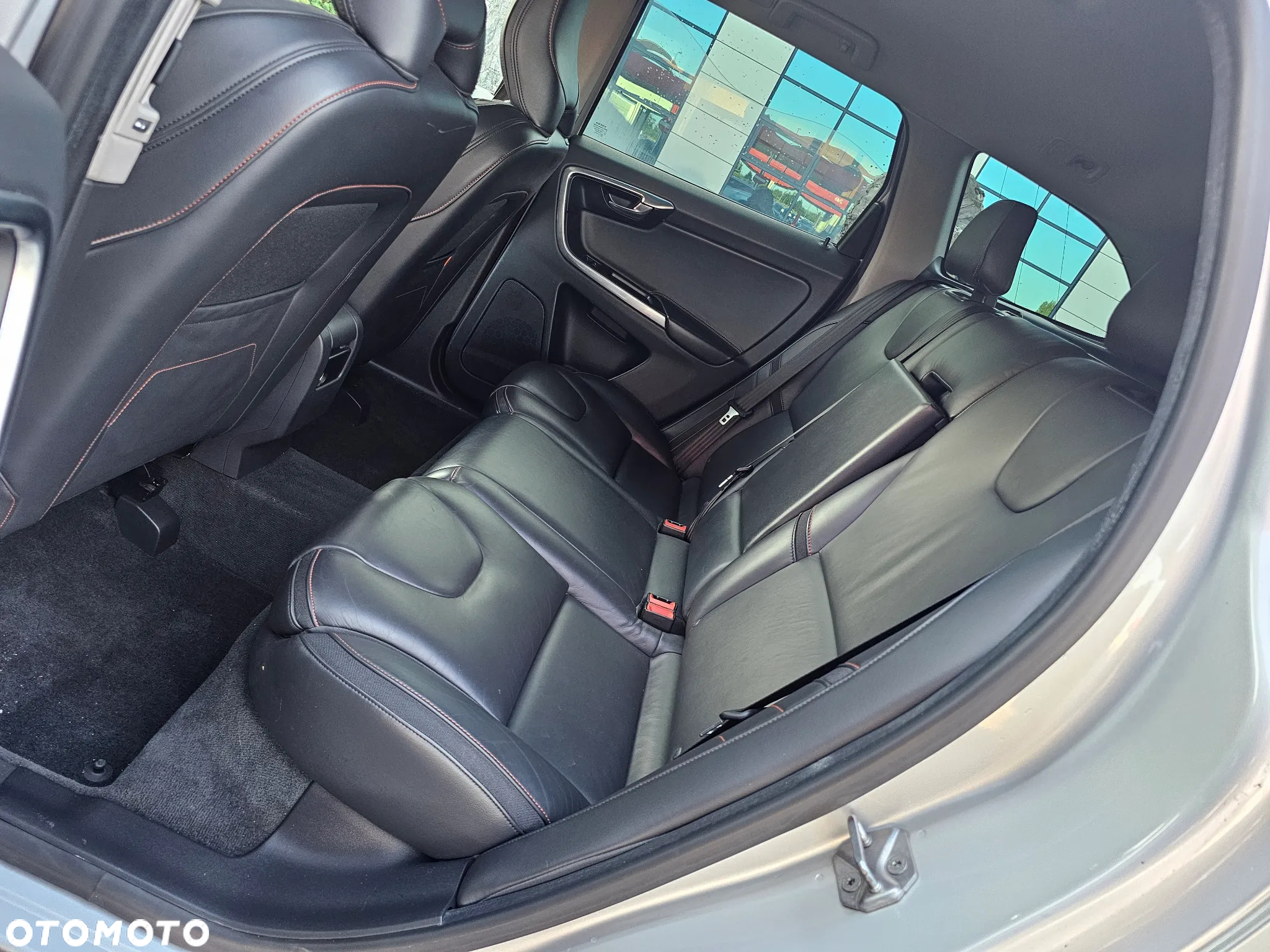 Volvo XC 60 D3 Drive-E Ocean Race - 31