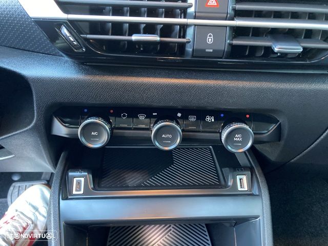 Citroën C4 1.2 Hybrid Max e-DSC6 - 27