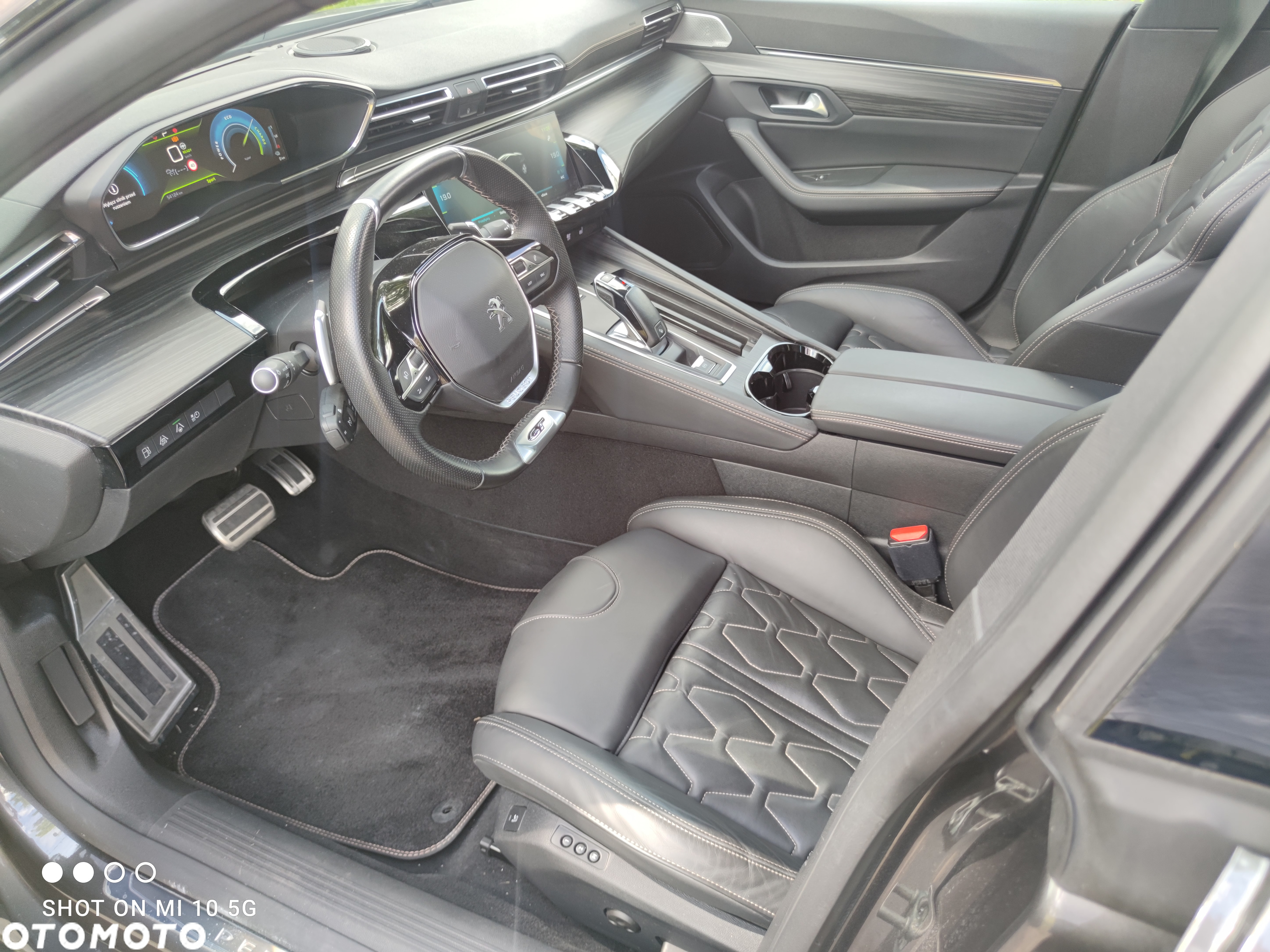 Peugeot 508 Plug-In Hybrid 225 e-EAT8 GT - 12