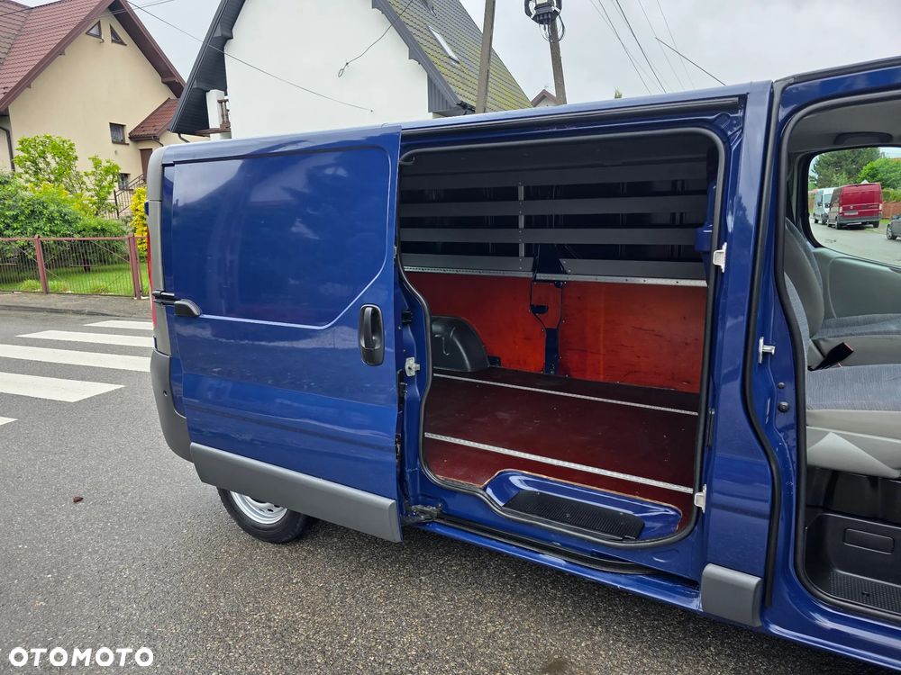Renault Trafic - 18