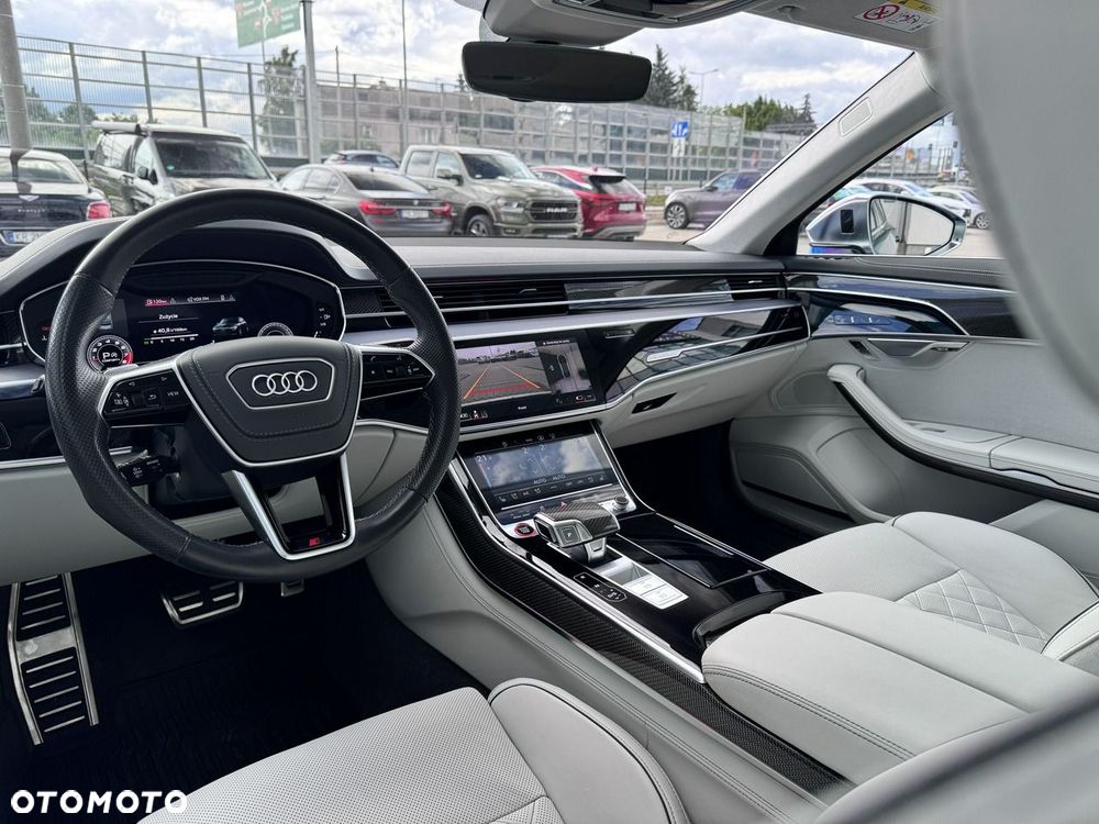 Audi S8 - 19