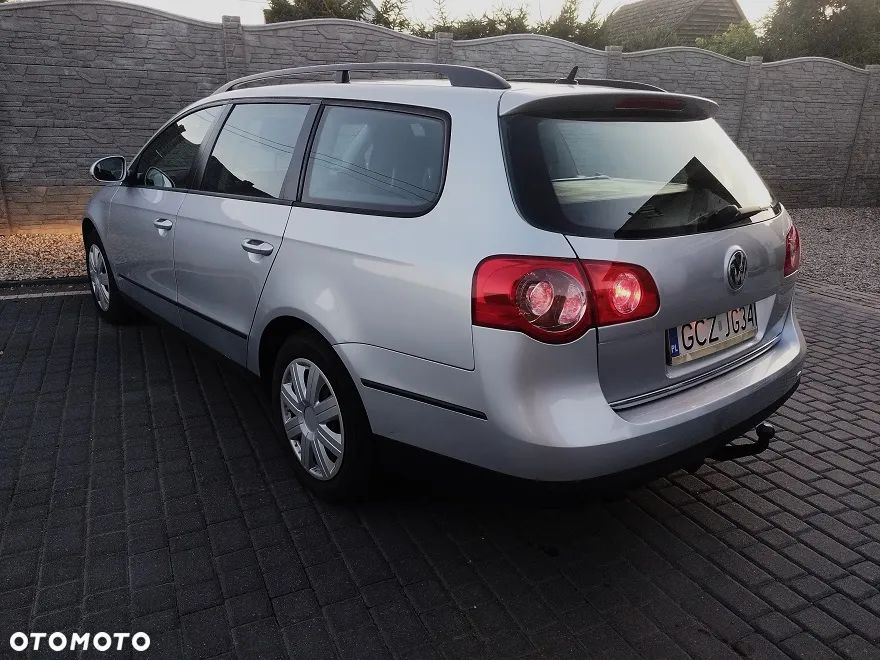 Volkswagen Passat 1.9 TDI Comfortline - 7