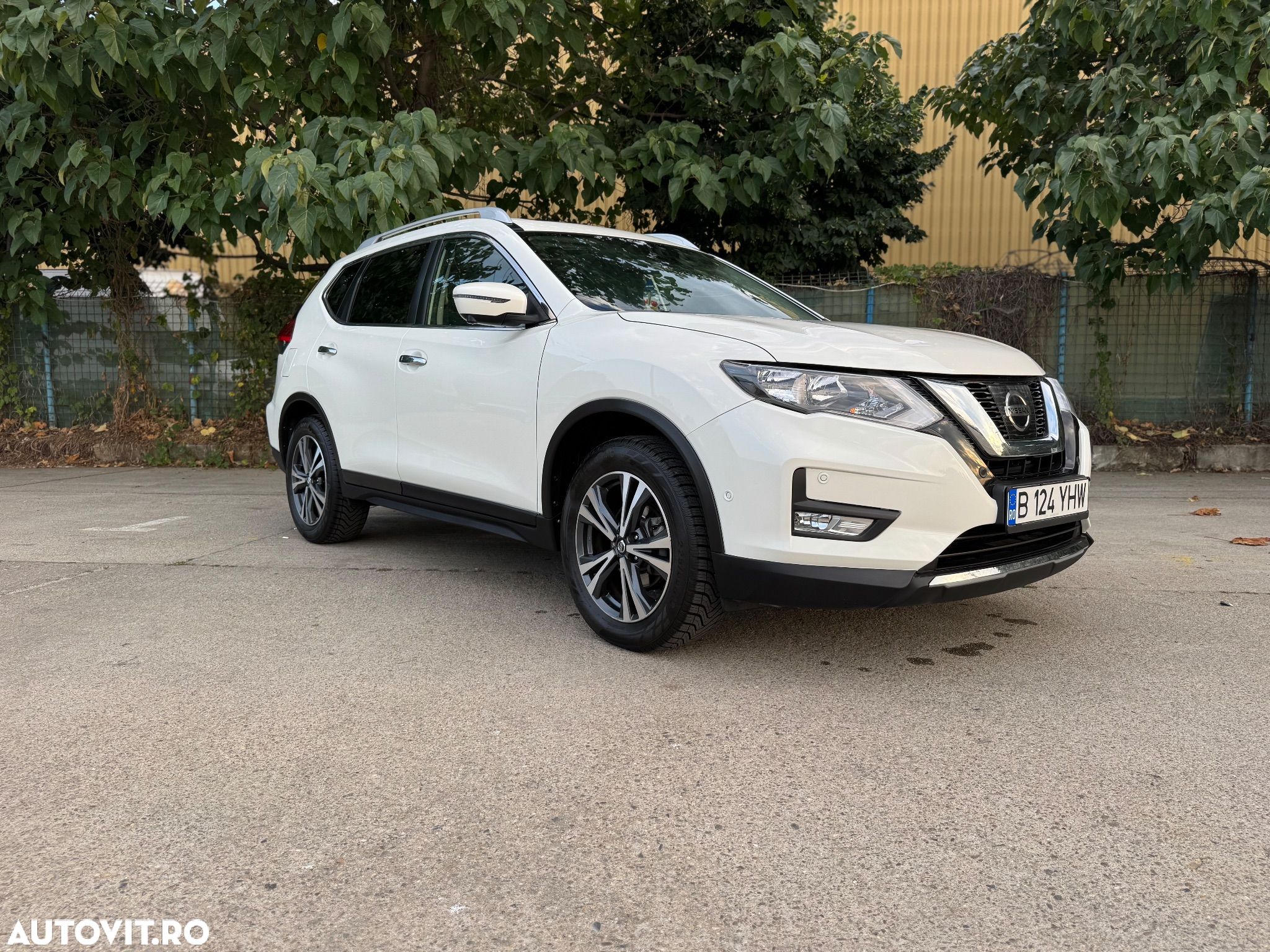 Nissan X-Trail 1.6 dCi Xtronic N-Connecta - 1