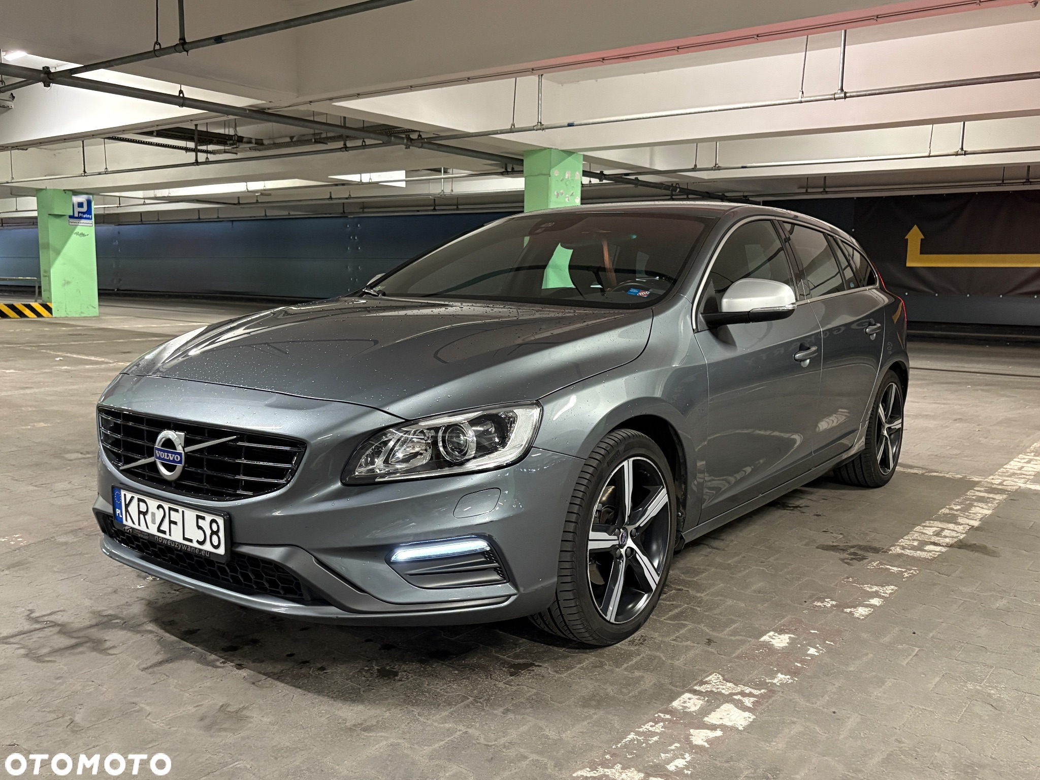 Volvo V60 D3 Drive-E R-Design Momentum - 6