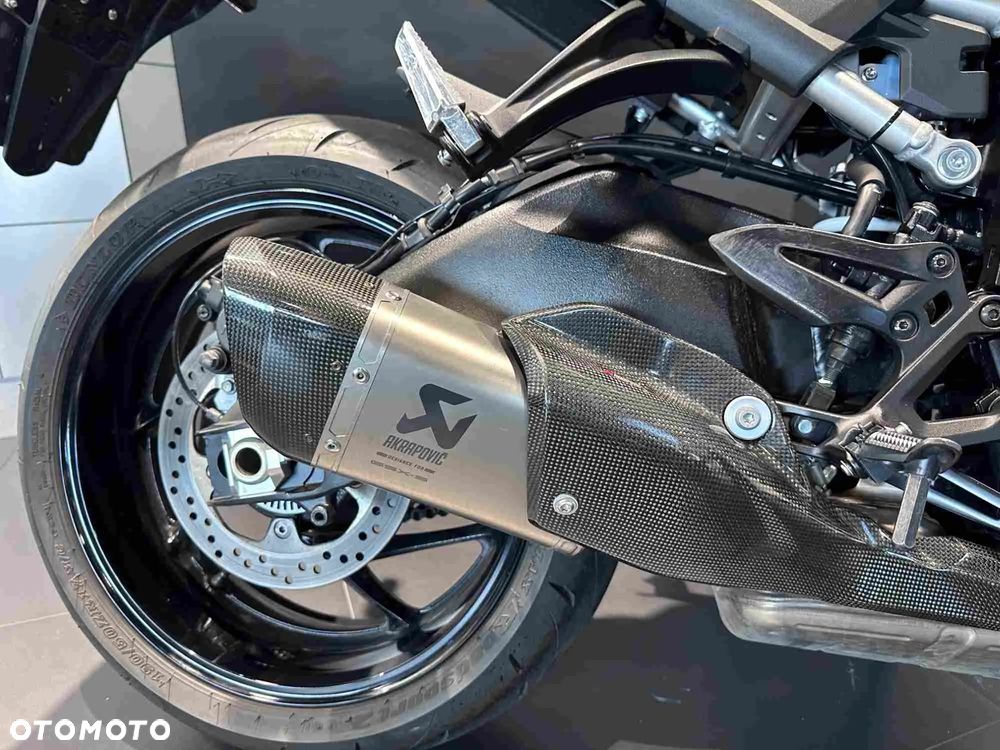 Suzuki GSX - 15