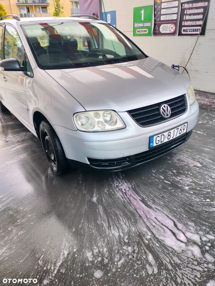 Volkswagen Touran 1.6 Basis - 6