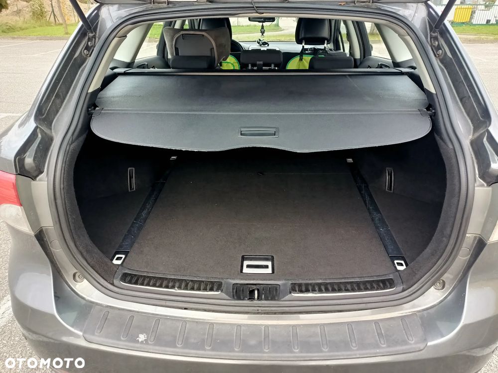 Toyota Avensis 1.8 Sol - 8