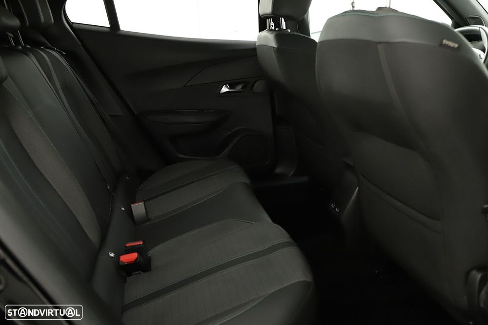 Peugeot 2008 1.2 PureTech Allure - 22