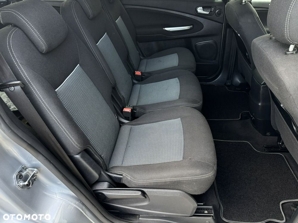 Ford Galaxy 2.0 TDCi Titanium - 19