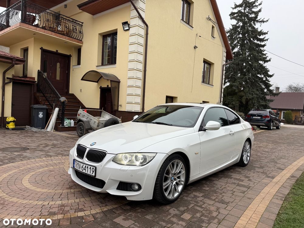 BMW Seria 3 320d DPF Efficient Dynamics Edition - 12