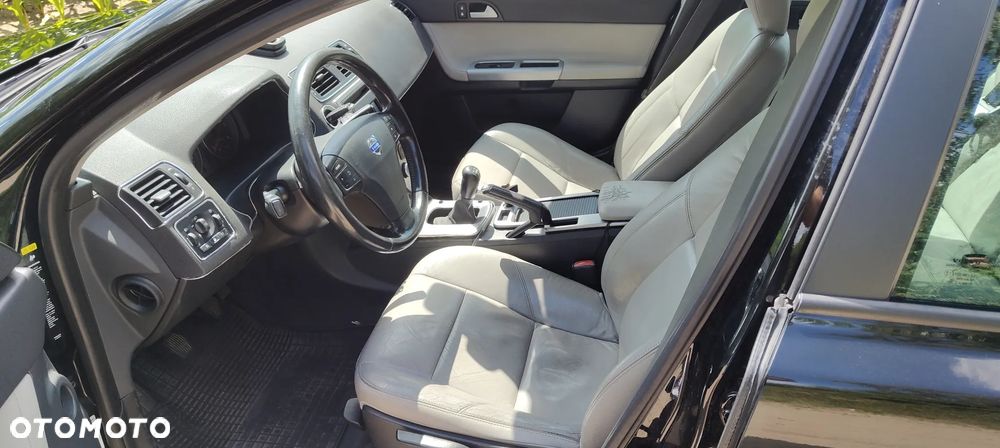 Volvo V50 2.0D DPF Momentum - 10
