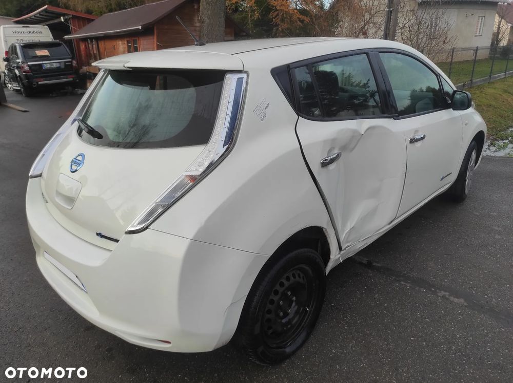 Nissan Leaf 24 kWh (ohne Batterie) Visia + - 5