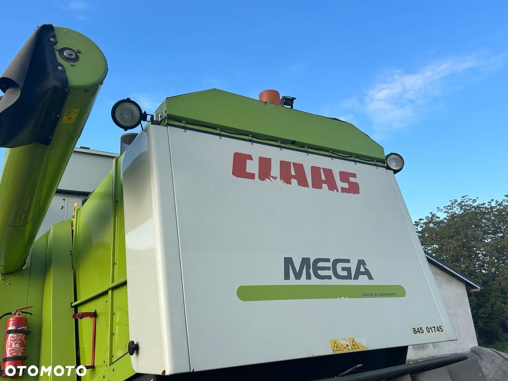 Claas Mega 370 - 3