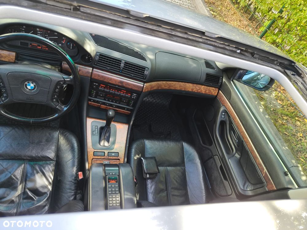 BMW Seria 7 - 21