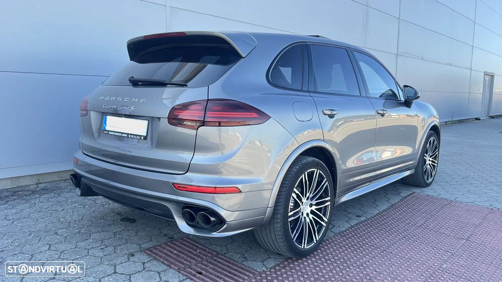 Porsche Cayenne Turbo S Tiptronic S - 4