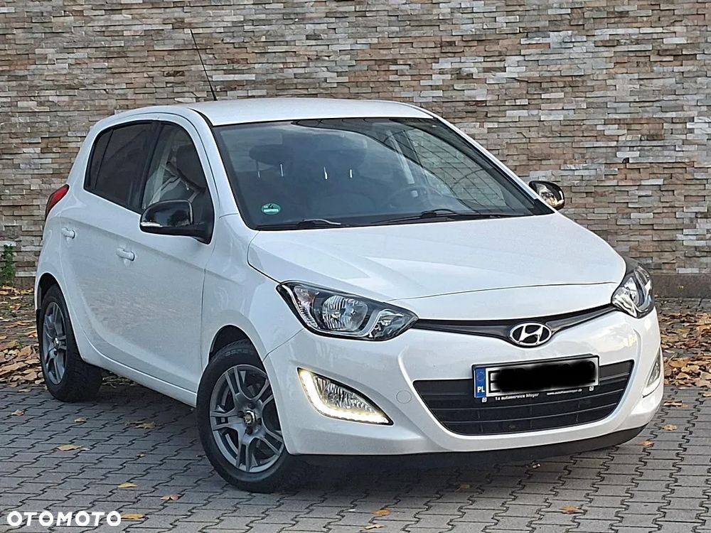 Hyundai I20 2015 photo 2