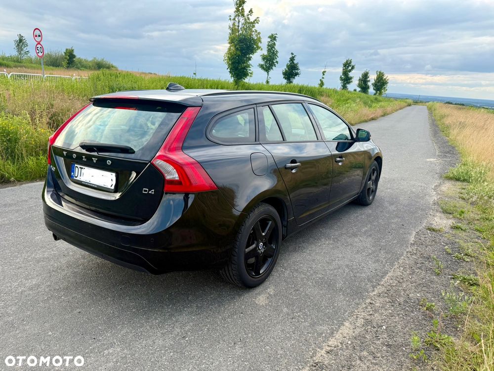 Volvo V60 D2 Drive-E Kinetic - 4