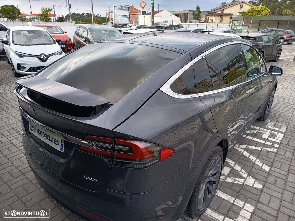 Tesla Model X 100D - 10