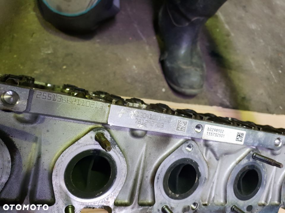 BMW 3 F30 F31 3.0 D GLOWICA WALKI 781292703 13041001402 D2298502  155732501 - 3