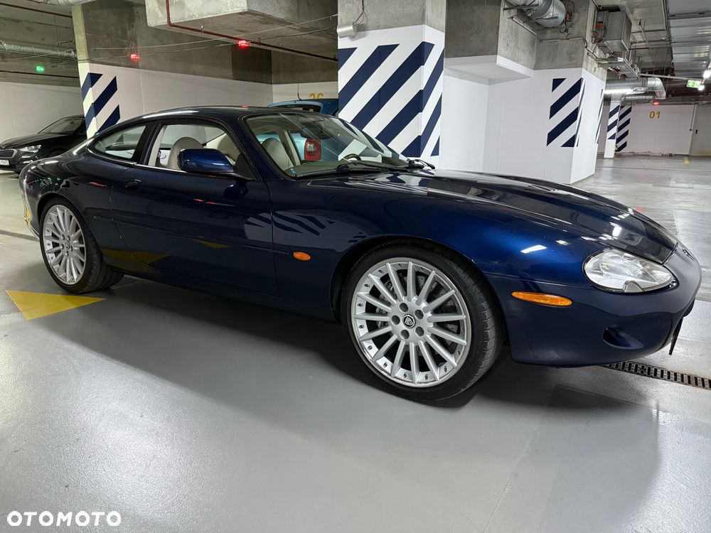 Jaguar XK8 - 27