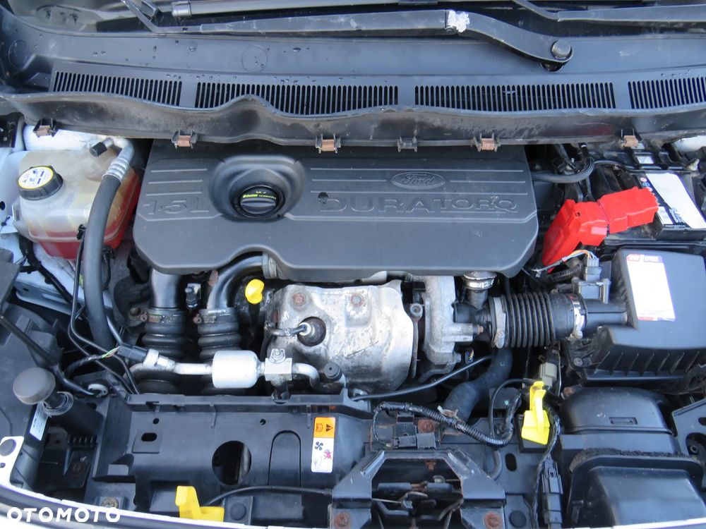 Ford Tourneo Courier - 37