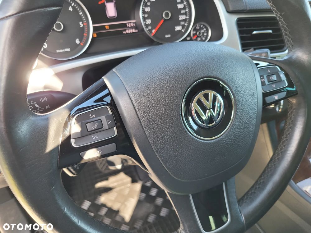 Volkswagen Touareg 3.0 V6 TDI Blue Motion DPF Automatik - 14