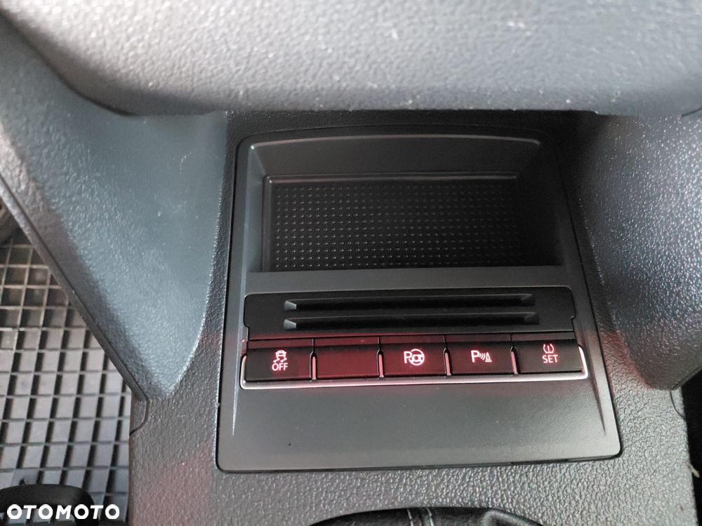 Volkswagen Touran 2.0 TDI DPF BlueMotion Technology Life - 21