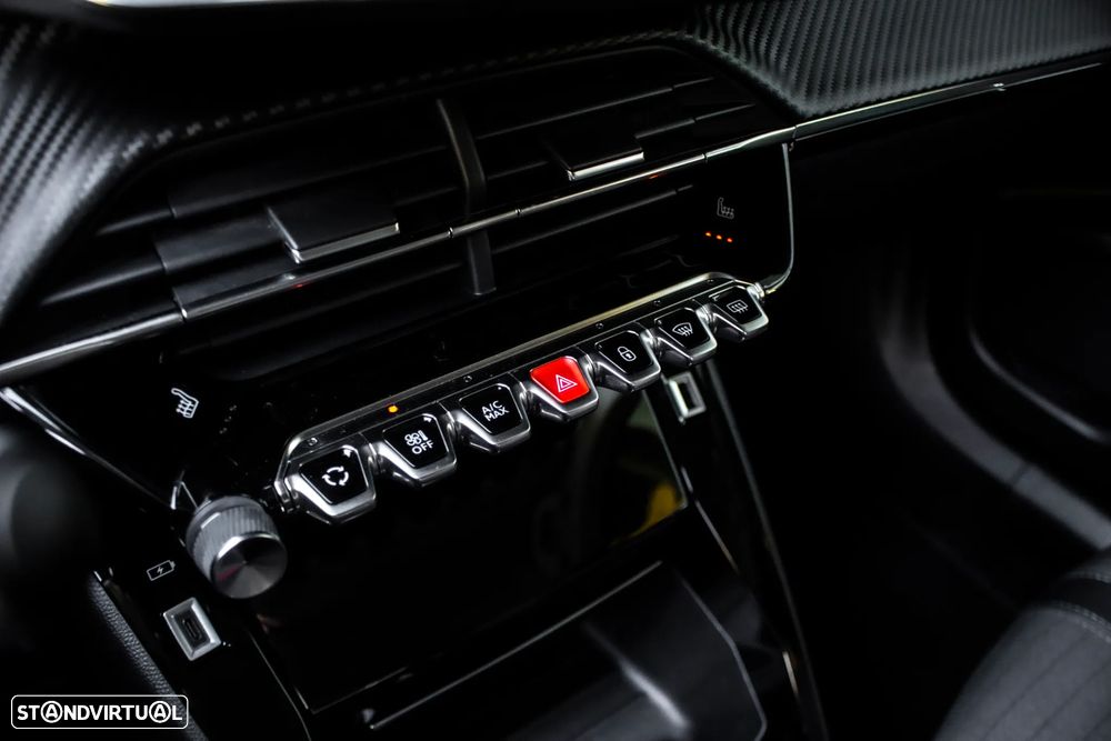 Peugeot 2008 1.5 BlueHDi Allure EAT8 - 22