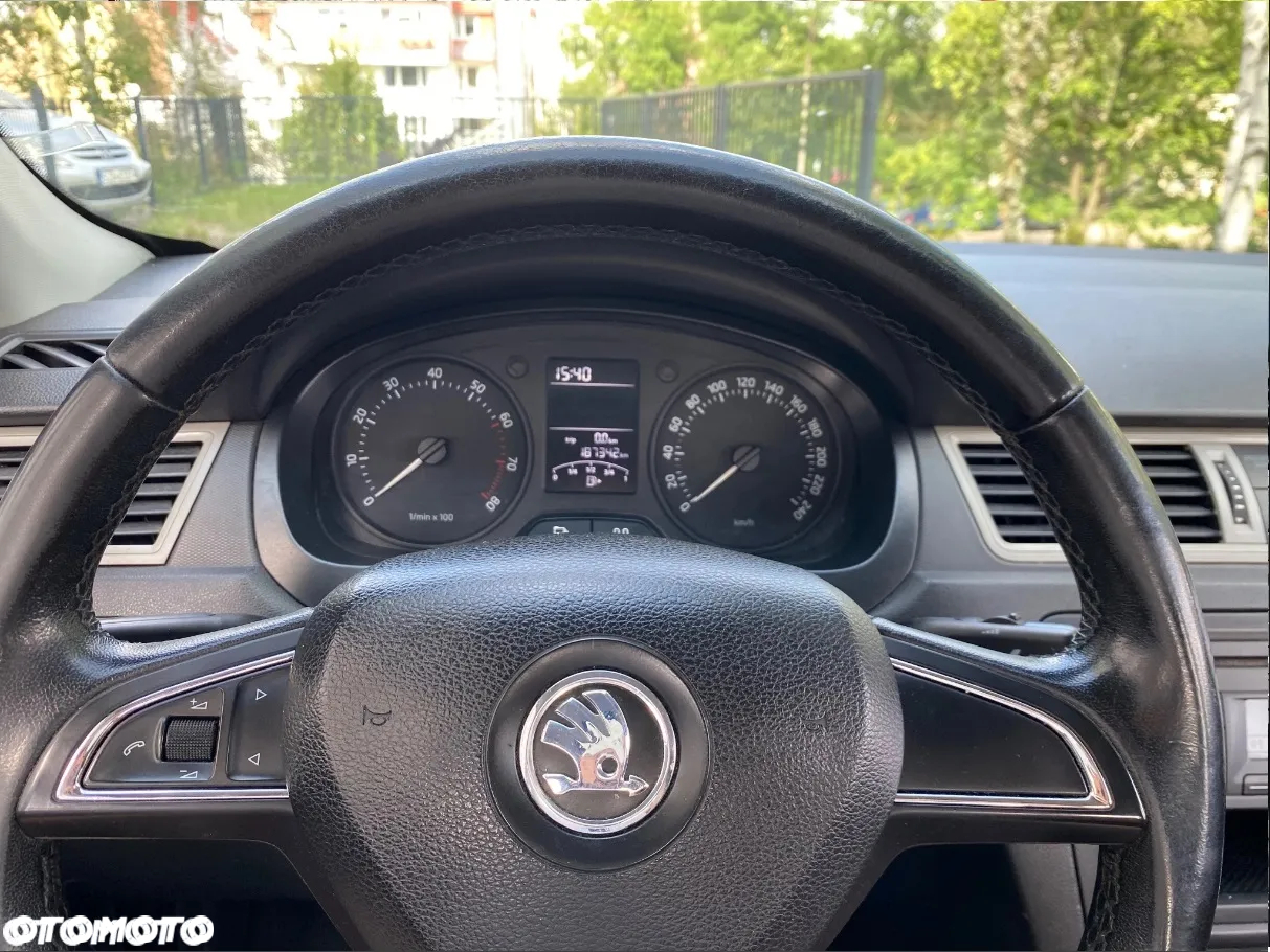 Skoda RAPID 1.2 TSI Ambition - 24