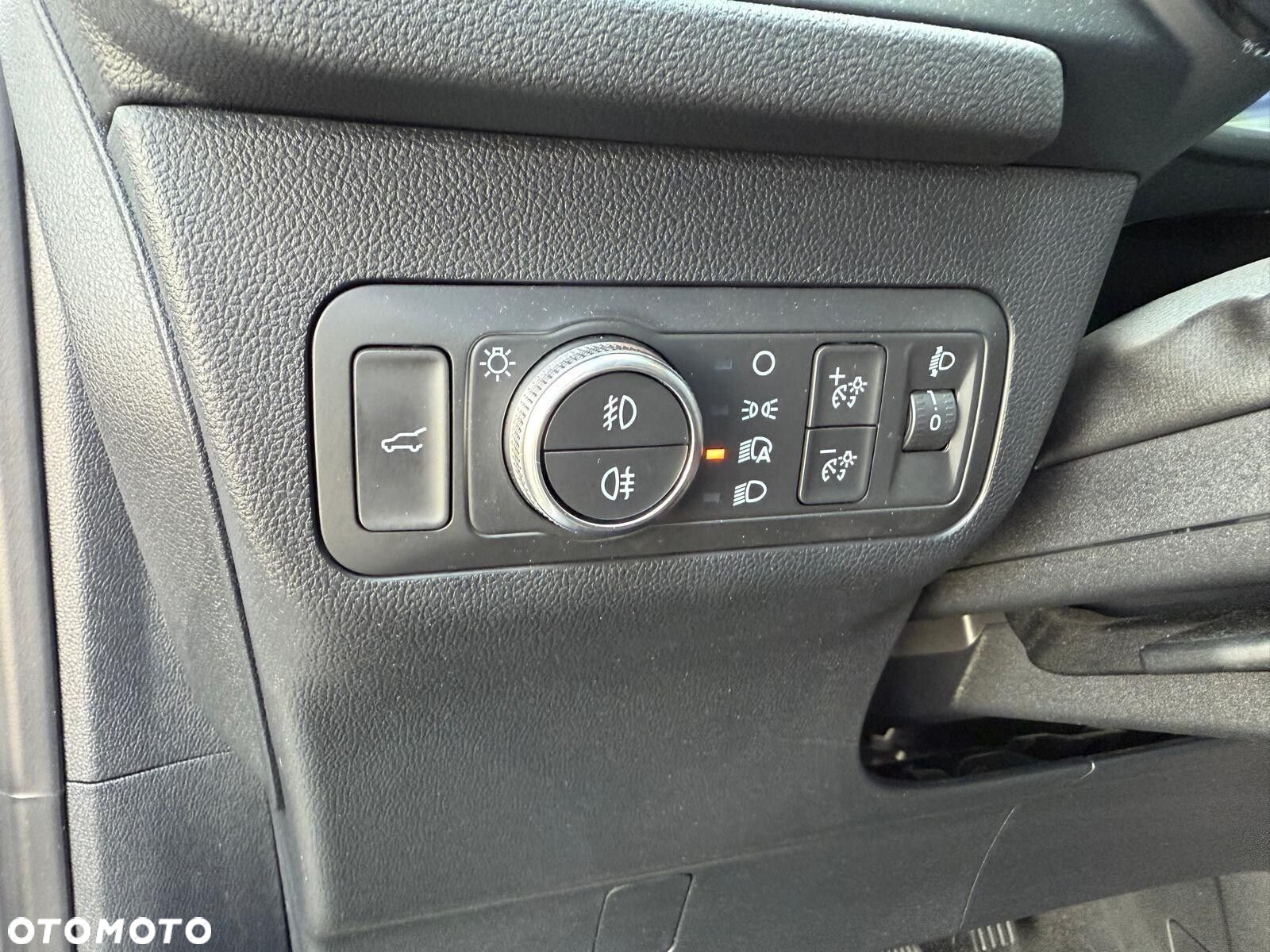 Ford Kuga - 10