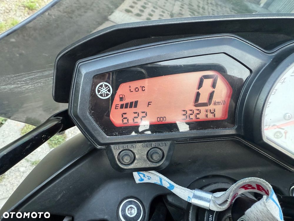 Yamaha FZ8 - 5