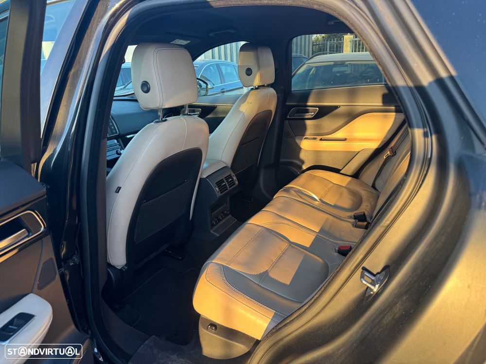 Jaguar F-Pace 2.0 i4D Prestige AWD - 12