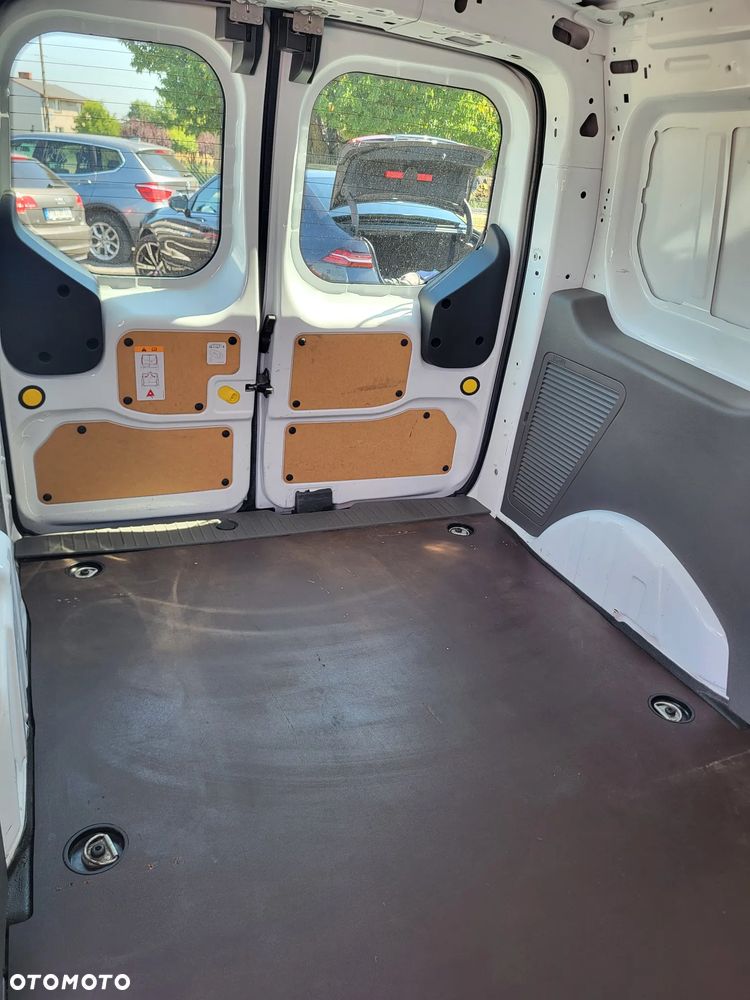 Ford Transit Connect - 23