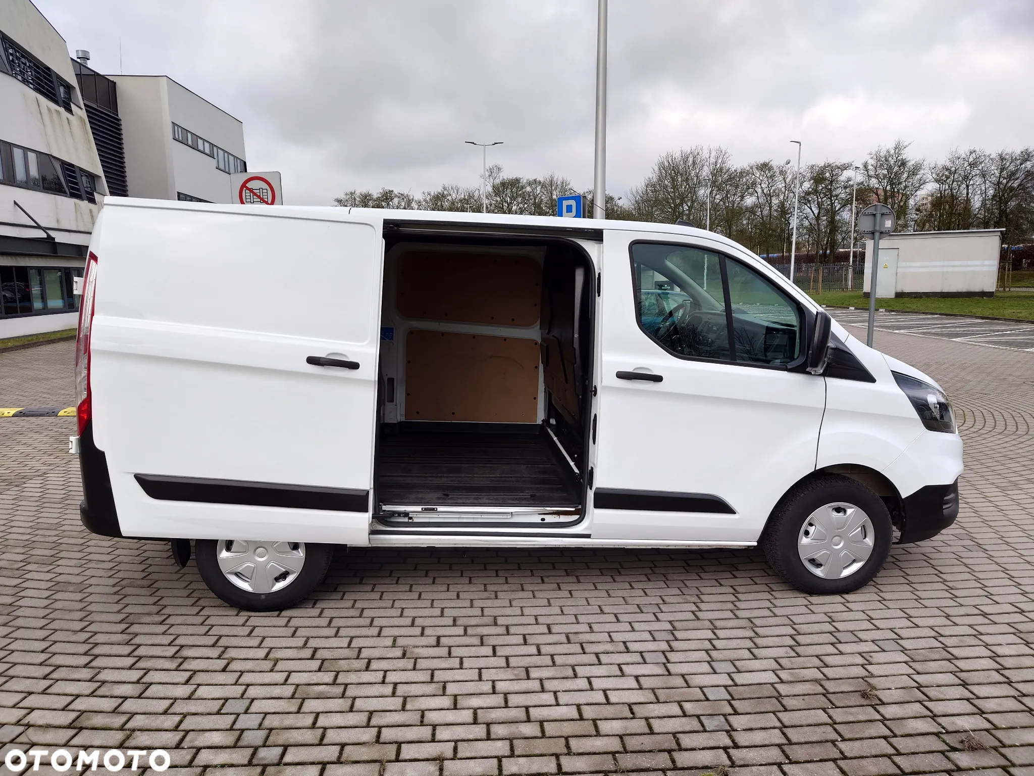 Ford Transit Custom - 11