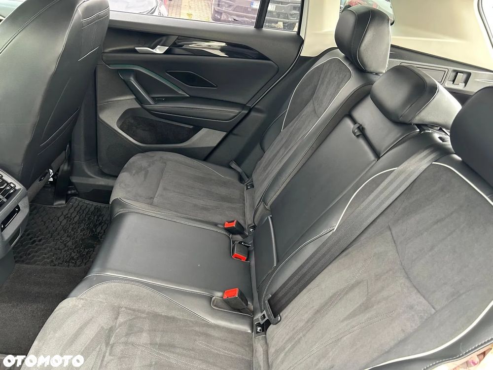 Volkswagen Tiguan 1.5 eHybrid PHEV 150kW Elegance DSG - 33