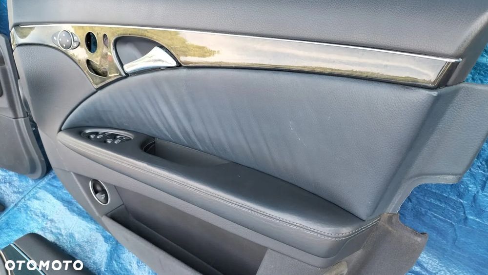 BOCZEK BOCZKI TAPICERKA DRZWI LEWY PRAWY PRZÓD PRZEDNI TYŁ TYLNY 6C37 KOMPLET MERCEDES W211 E55 AMG - 7