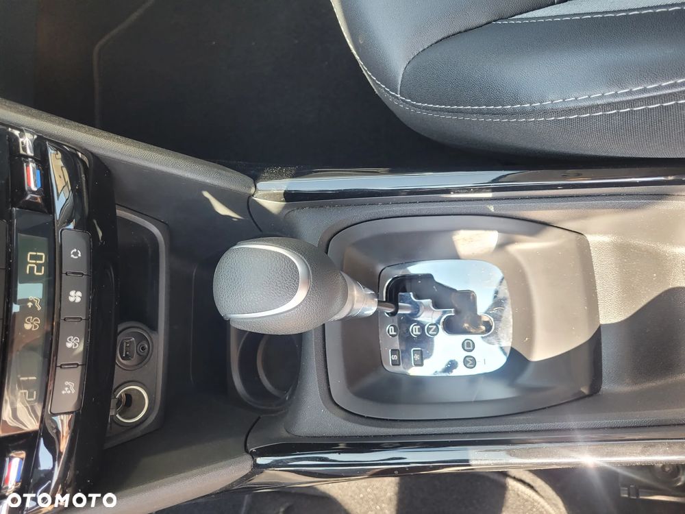 Peugeot 2008 PureTech 110 Stop&Start EAT6 Allure - 11