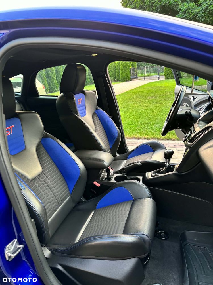 Ford Focus - 19