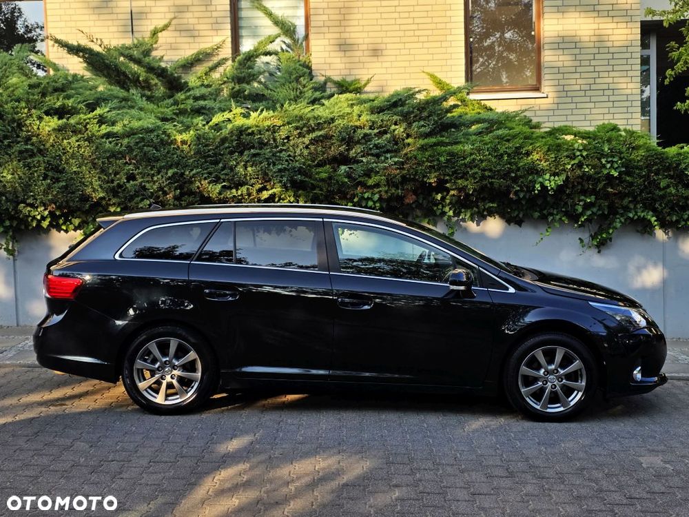 Toyota Avensis 1.8 Sol plus NAVI - 8