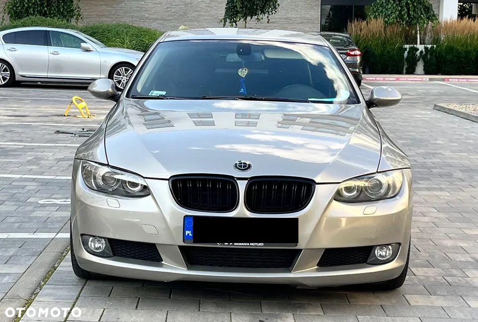 BMW Seria 3 320d Coupe - 8