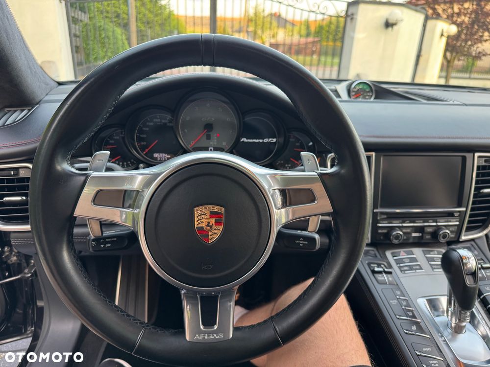 Porsche Panamera - 12