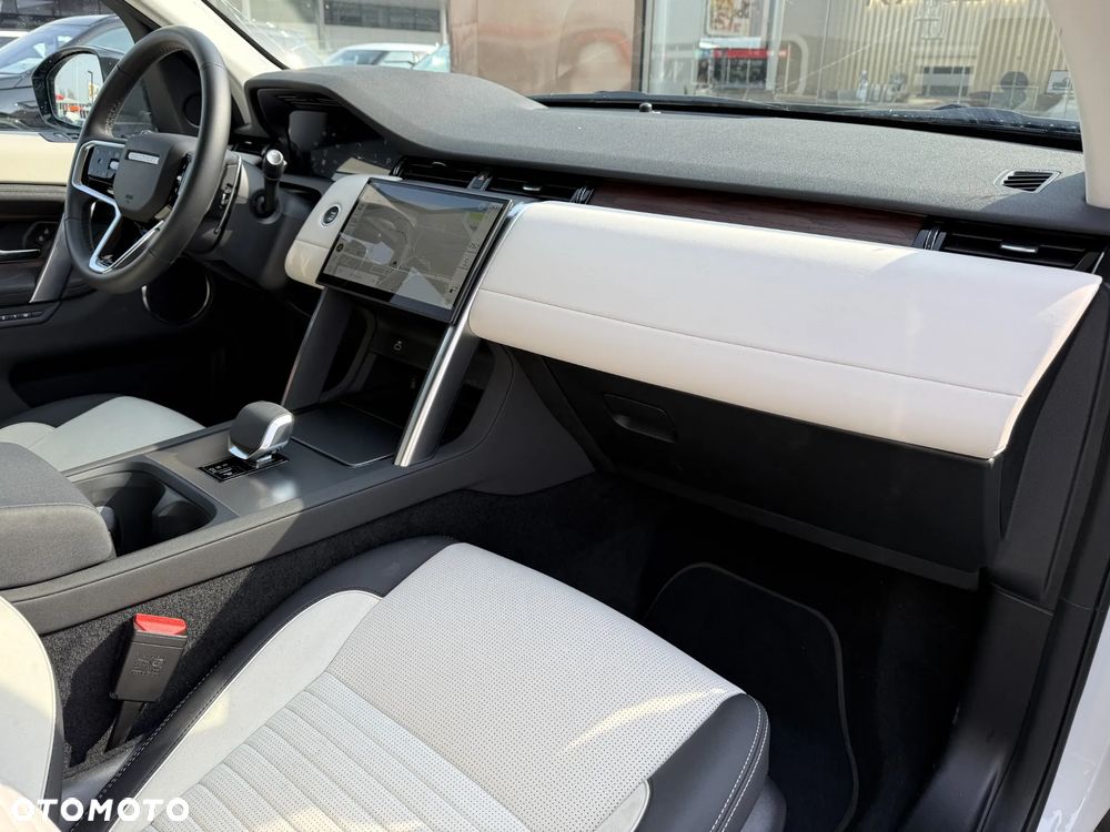 Land Rover Discovery Sport D200 - 9