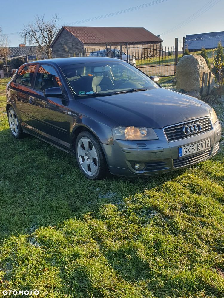Audi A3 3-drzwiowe 2.0 FSI Ambition - 2