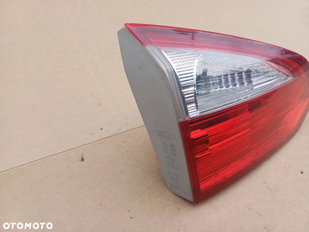 Focus MK3 kombi lampa w klapę lewy tył led 10-14 - 3